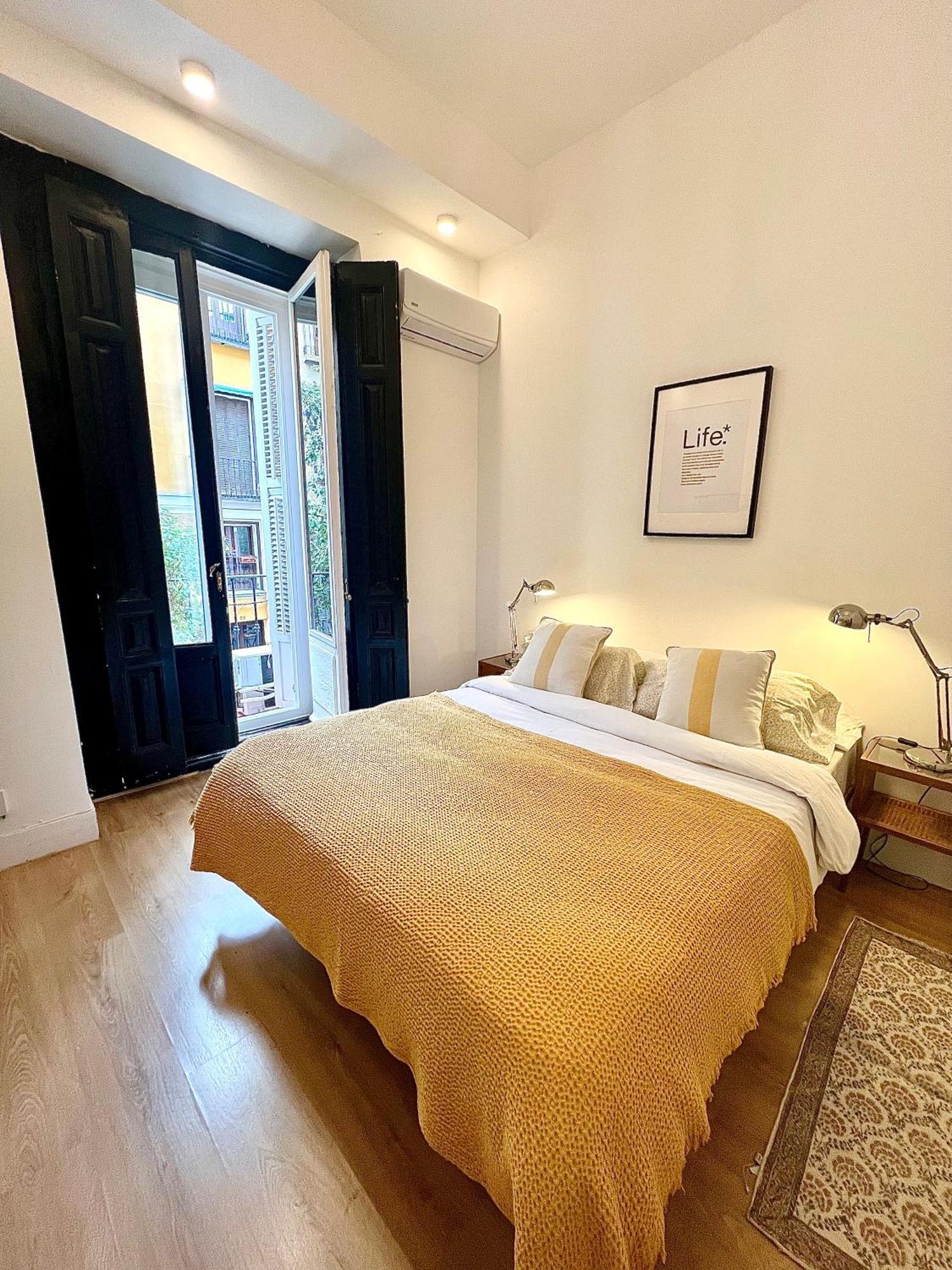 Urban Rooms Fuencarral Madrid Luaran gambar